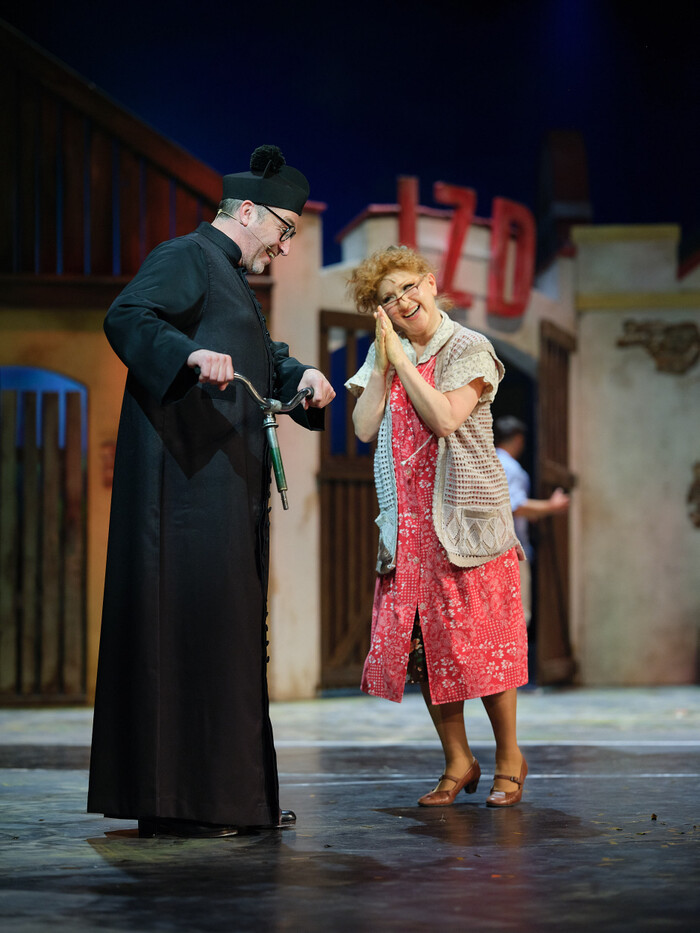 Slunce, seno, jahody - fotografie 17 z 20