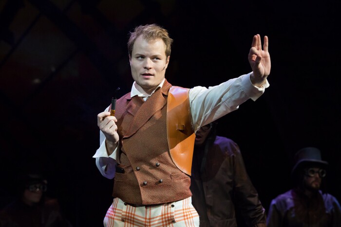 Legenda jménem Holmes - fotografie 37 z 49