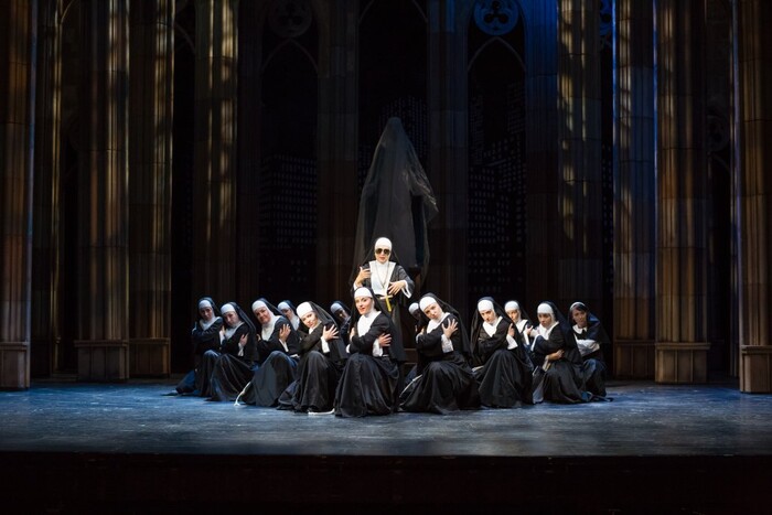 Sestra v akci - fotografie 2 z 24