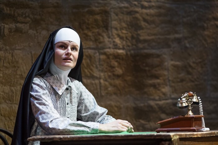 Sestra v akci - fotografie 20 z 24