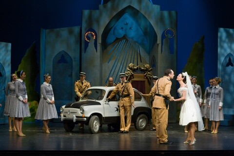 Mam'zelle Nitouche - fotografie 2 z 49