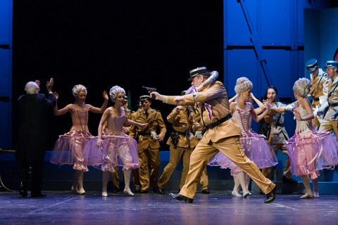 Mam'zelle Nitouche - fotografie 6 z 49