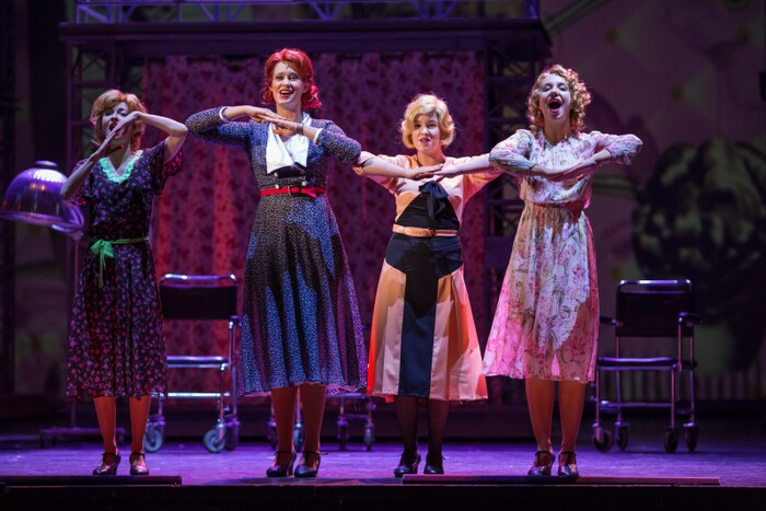 Bonnie & Clyde - fotografie 13 z 38