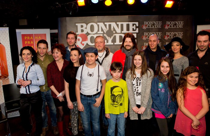 Bonnie & Clyde - fotografie 35 z 38