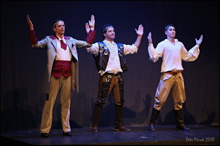 Královna Kapeska - fotografie 2 z 26