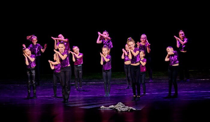 Contemporary Gala - SUMMER DREAM - fotografie 12 z 21