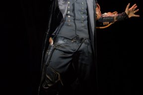 Gallery - Legend named Holmes - official photo by David Kraus