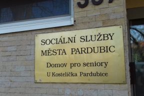 Galerie - HDK živě pomáhá domovům pro seniory